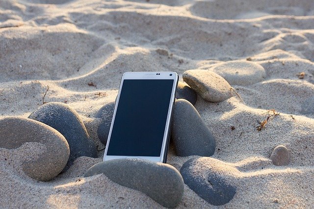 Turn Your Cellphone Into a Survival Tool